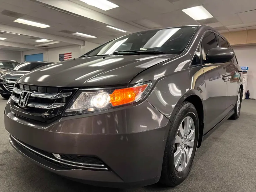 2016 Honda Odyssey EX-L photo 1