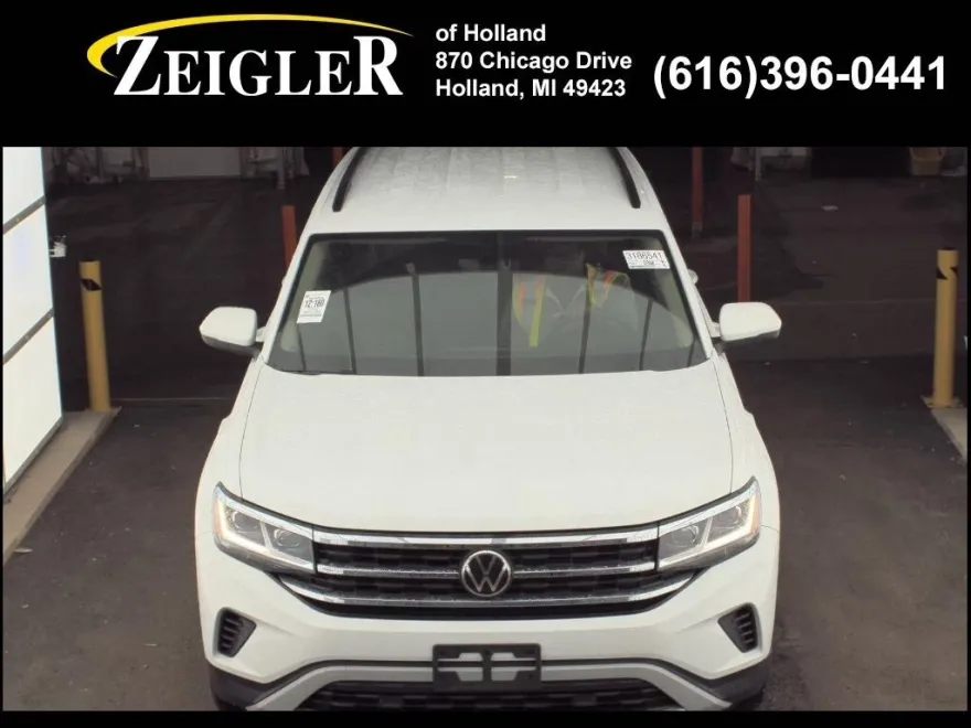2022 Volkswagen Atlas SE photo 1