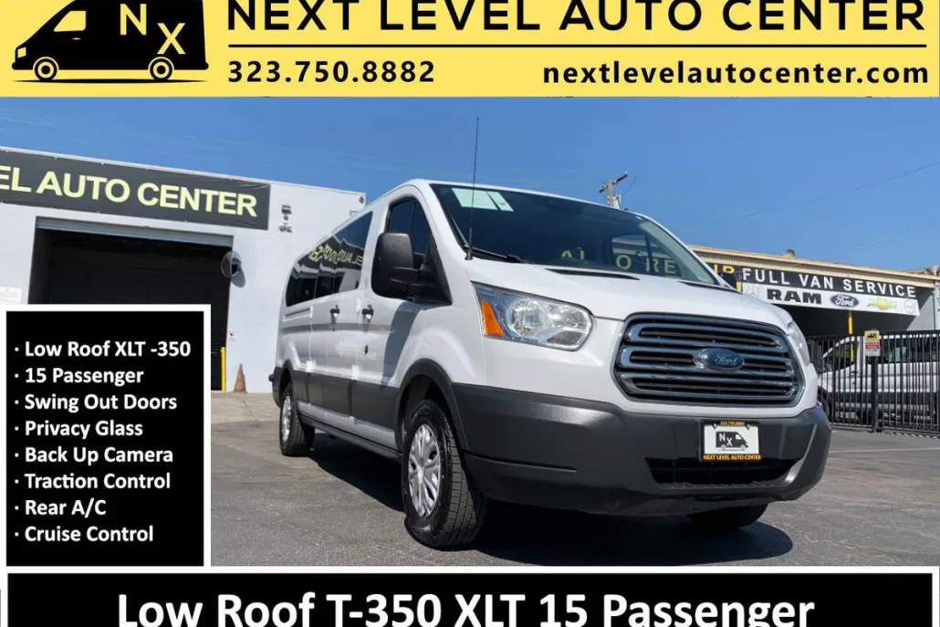 2018 Ford Transit Passenger XLT photo 1