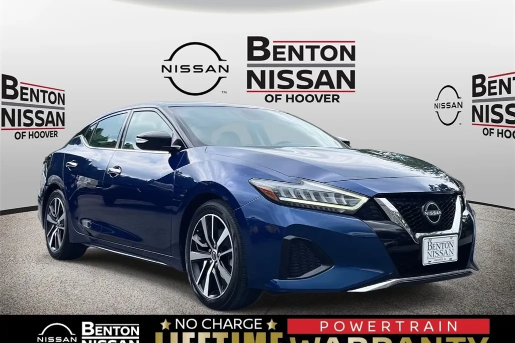 2023 Nissan Maxima SV photo 1