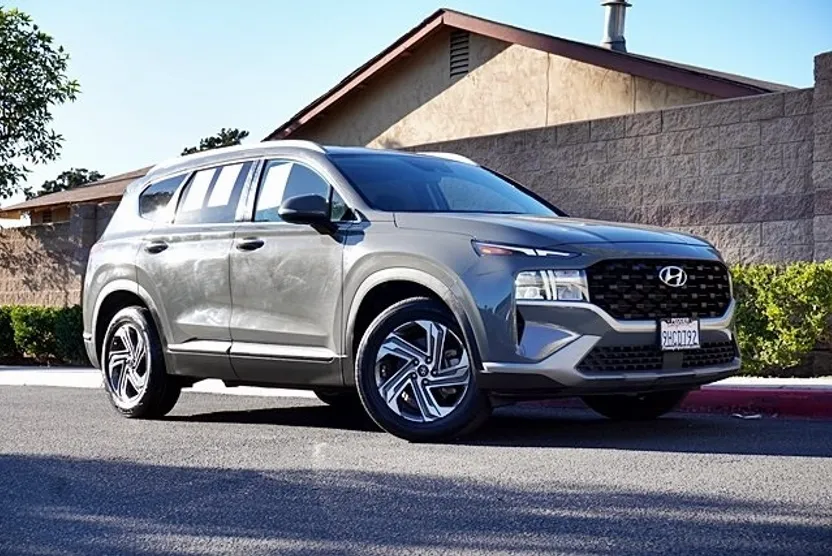 2023 Hyundai Santa Fe SEL photo 1