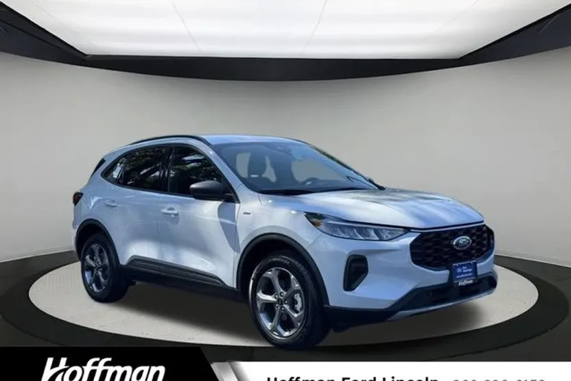 2025 Ford Escape ST-Line photo 1