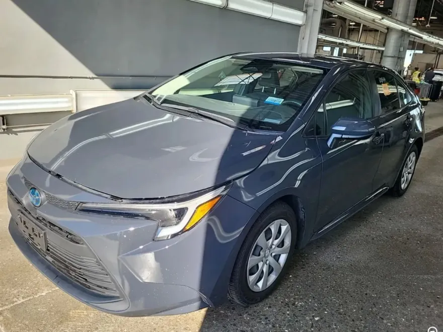 2023 Toyota Corolla Hybrid LE photo 1