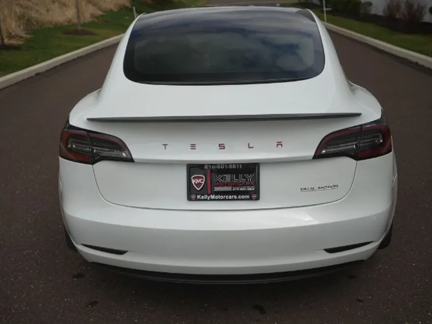 2020 Tesla Model 3 Performance photo 27