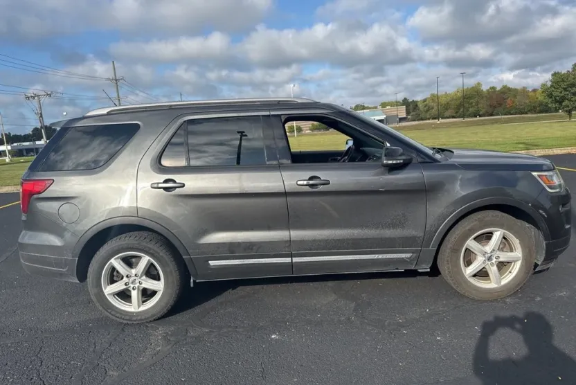 2018 Ford Explorer XLT photo 1