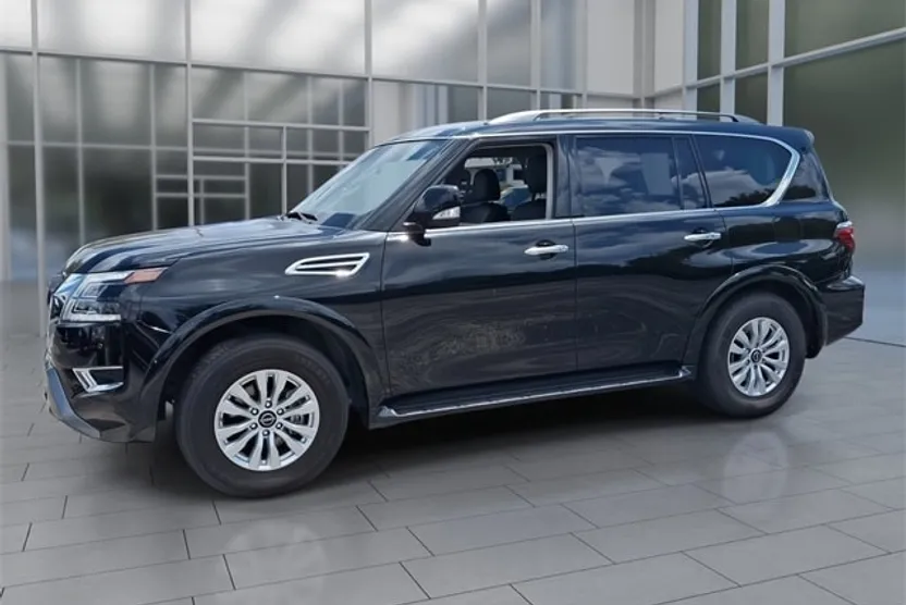 2023 Nissan Armada SV photo 1