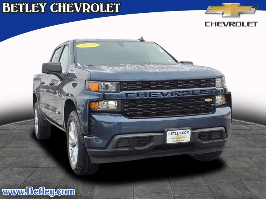 2022 Chevrolet Silverado Custom photo 1