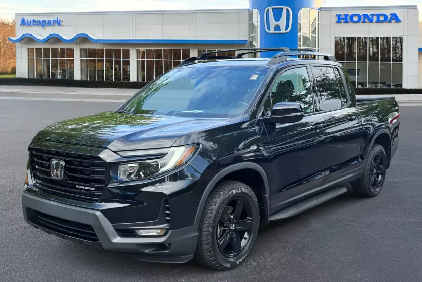 2023 Honda Ridgeline Black Edition photo 1