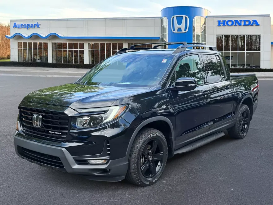 2023 Honda Ridgeline Black Edition photo 1