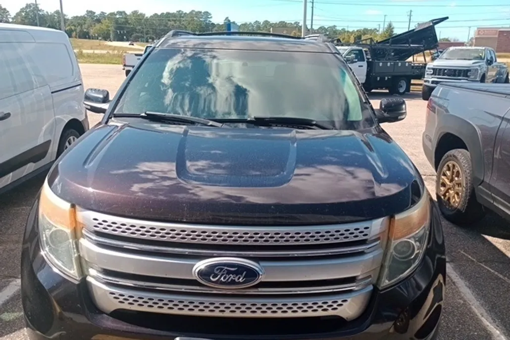 2013 Ford Explorer XLT photo 1