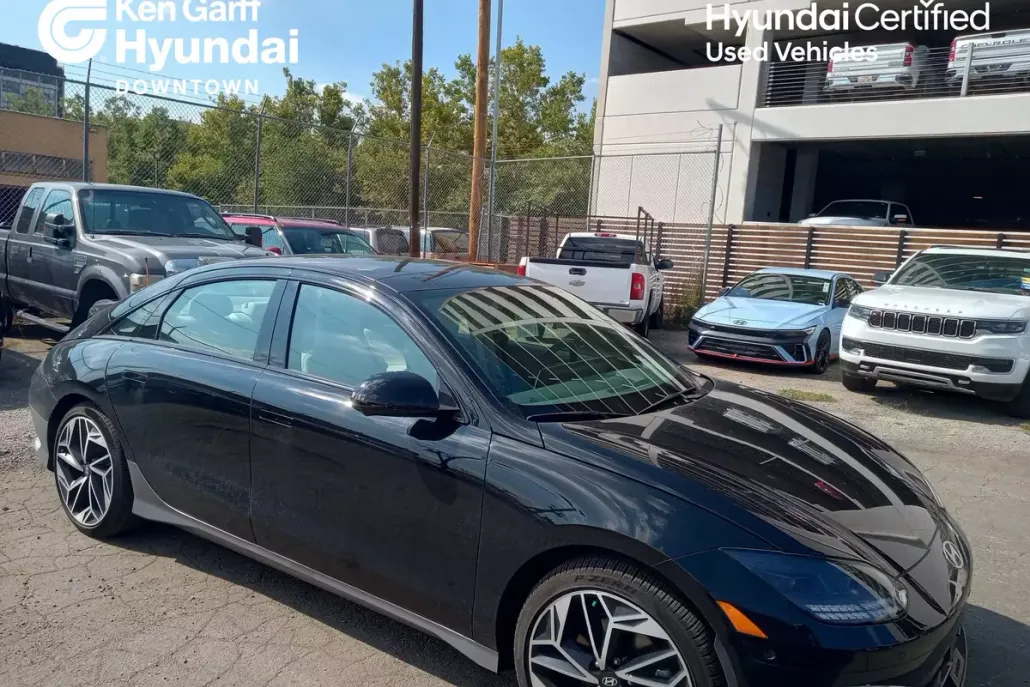 2023 Hyundai Ioniq 6 Limited photo 1