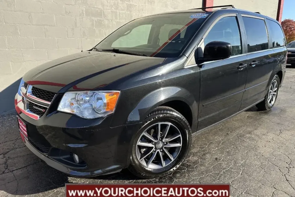 2017 Dodge Grand Caravan SXT photo 1