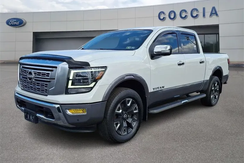 2023 Nissan Titan Platinum Reserve photo 1