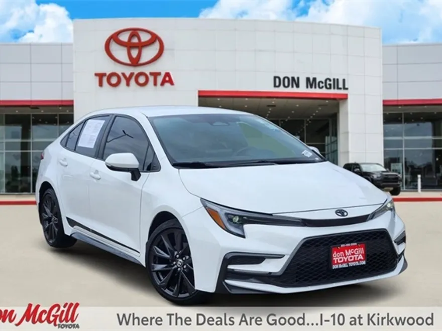 2024 Toyota Corolla SE photo 1