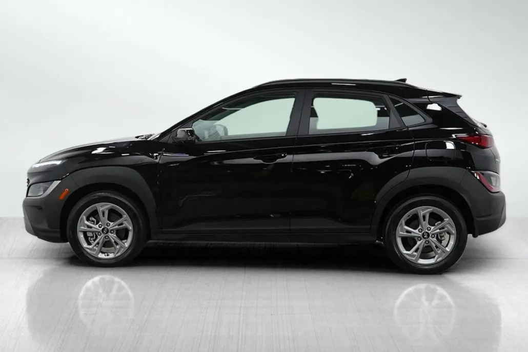2023 Hyundai Kona SEL photo 1
