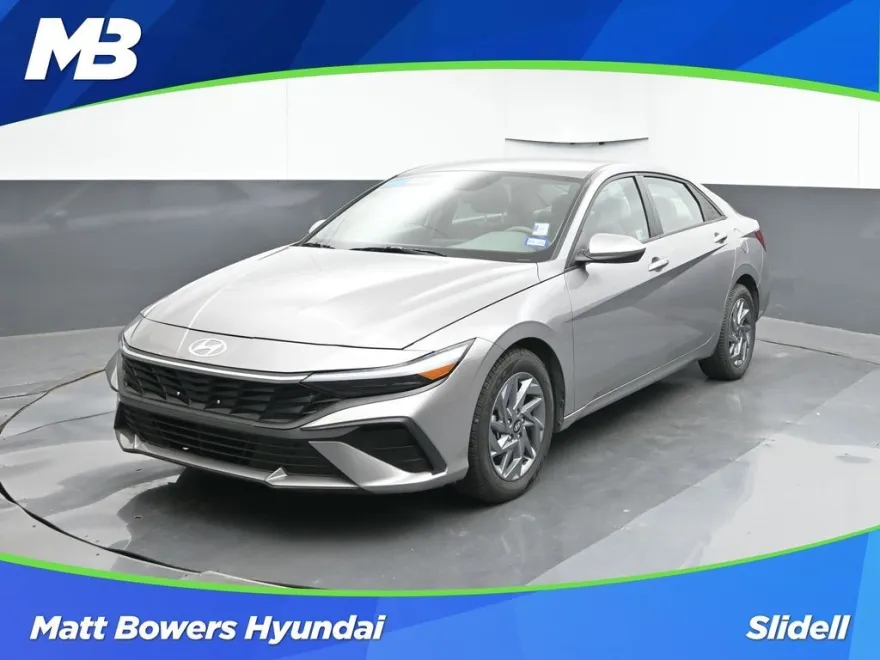 2024 Hyundai Elantra SEL photo 1