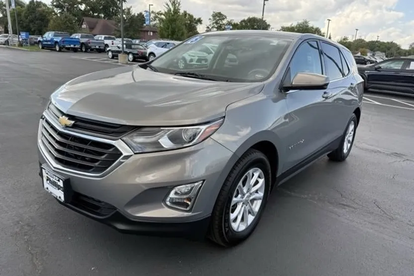 2018 Chevrolet Equinox LT photo 1