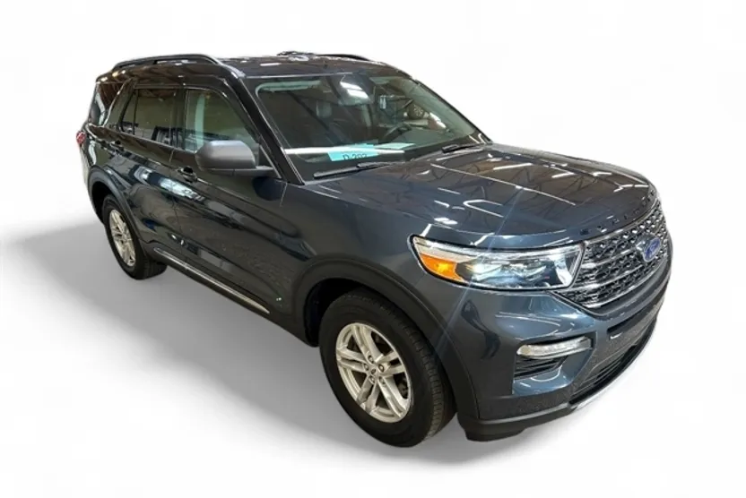 2022 Ford Explorer XLT photo 1