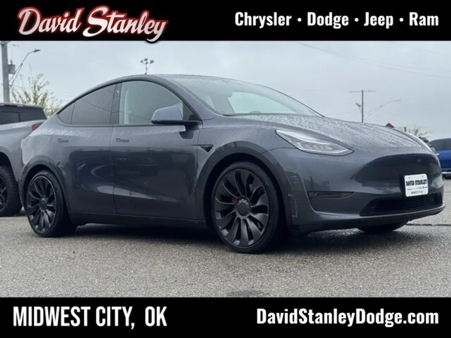 2020 Tesla Model Y photo 1