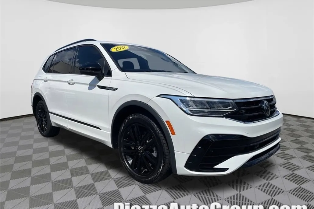 2022 Volkswagen Tiguan SE R-Line Black photo 1