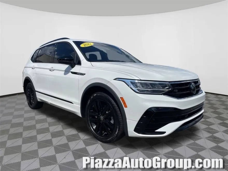 2022 Volkswagen Tiguan SE R-Line Black photo 1