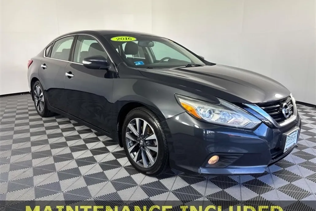 2016 Nissan Altima 2.5 SV photo 1
