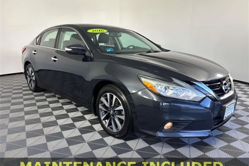 2016 Nissan Altima 2.5 SV photo 1