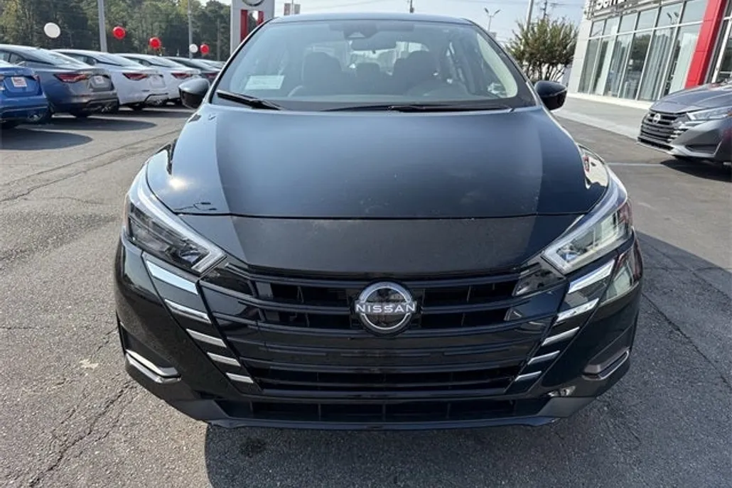 2025 Nissan Versa 1.6 SV photo 1