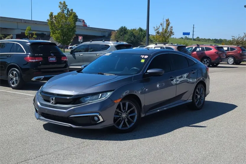 2019 Honda Civic EX photo 1