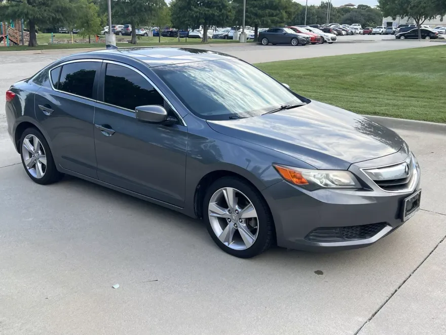 2014 Acura ILX 2.0L photo 1