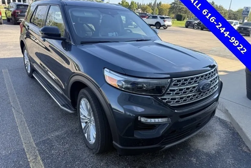 2022 Ford Explorer Limited Hybrid photo 1