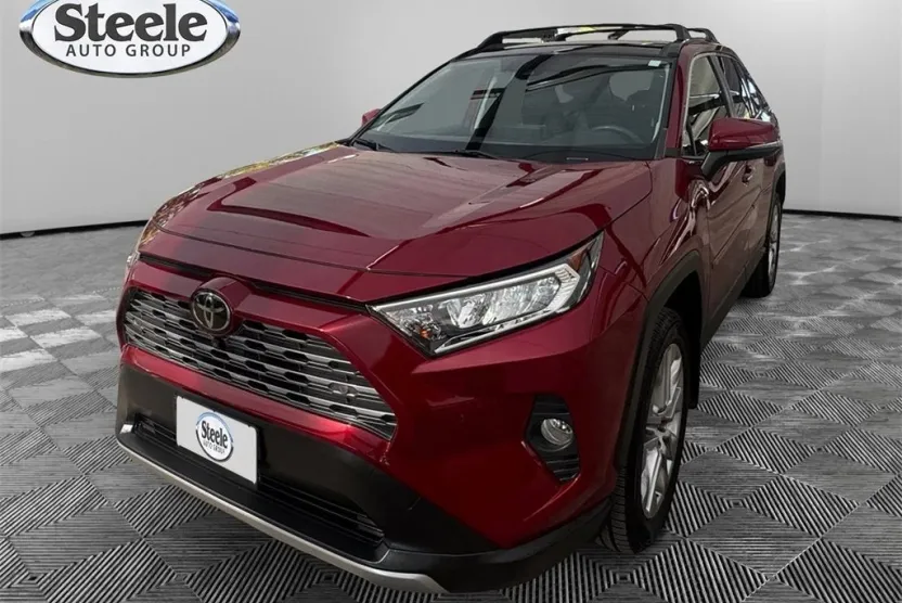 2020 Toyota RAV4 Limited photo 1