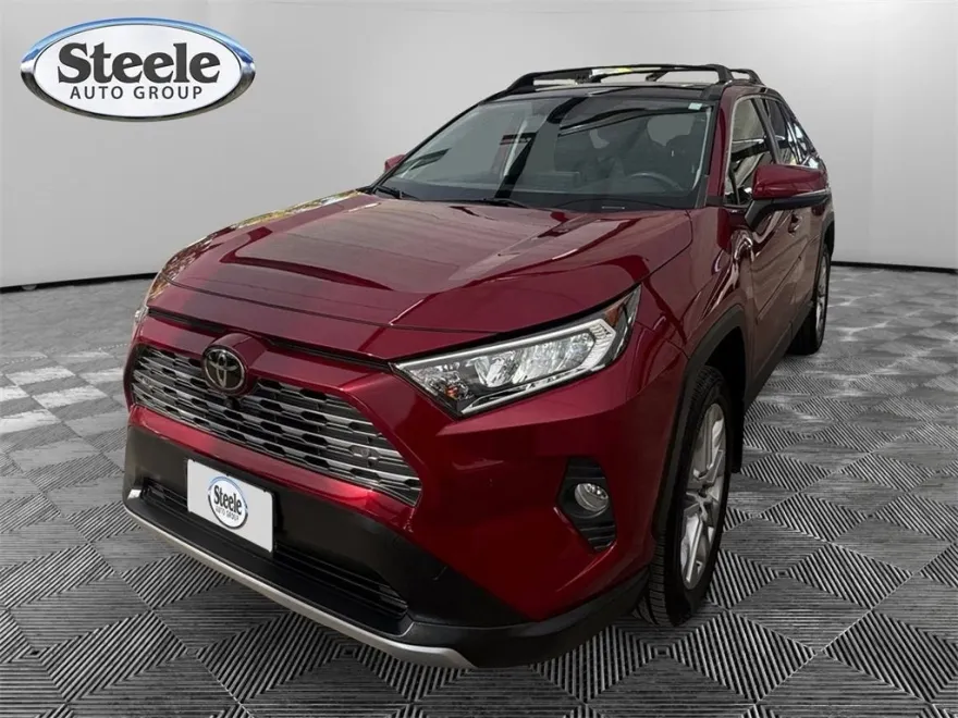 2020 Toyota RAV4 Limited photo 1