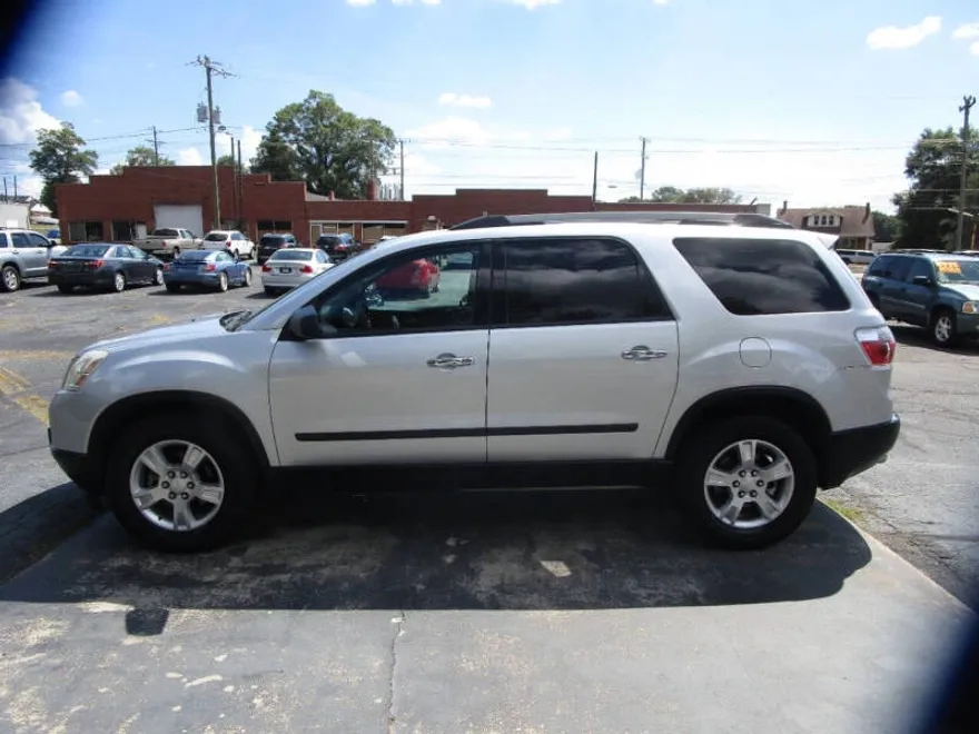 2011 Gmc Acadia SL photo 1