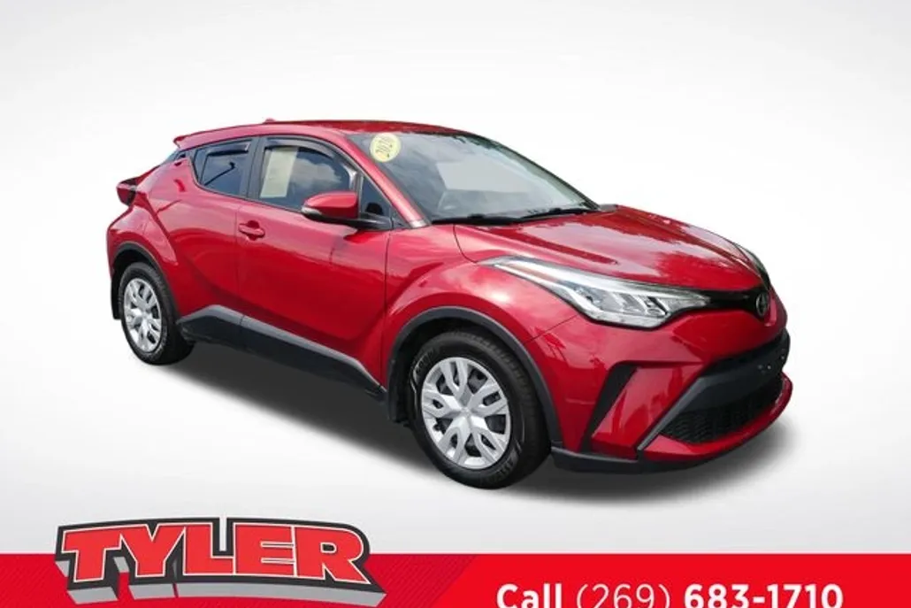 2020 Toyota C-HR LE photo 1