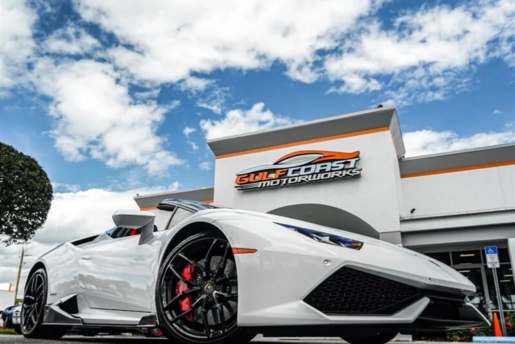 2017 Lamborghini Huracan LP 610-4 Spyder photo 1