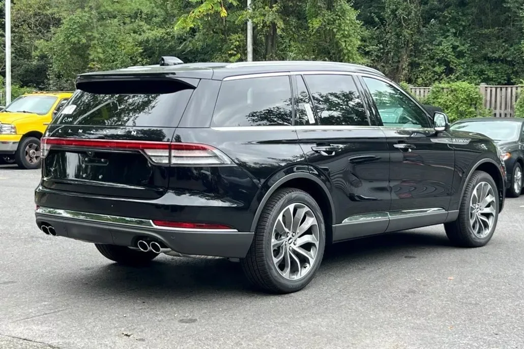 2025 Lincoln Aviator Reserve photo 1