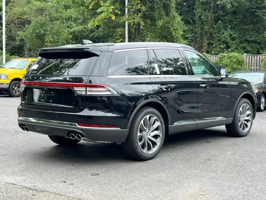 2025 Lincoln Aviator Reserve photo 1