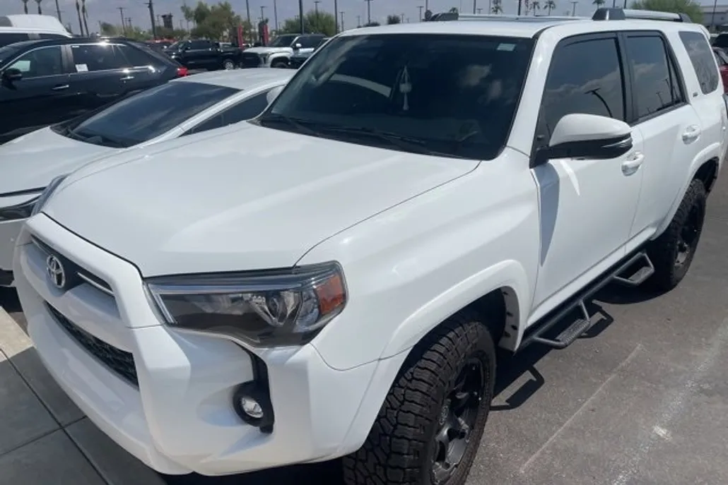 2022 Toyota 4Runner SR5 Premium photo 1