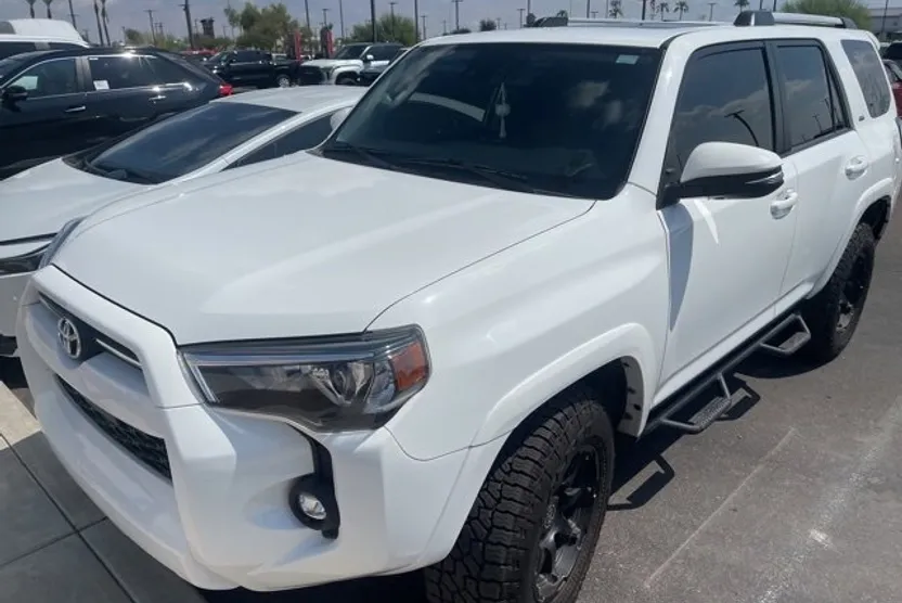 2022 Toyota 4Runner SR5 Premium photo 1