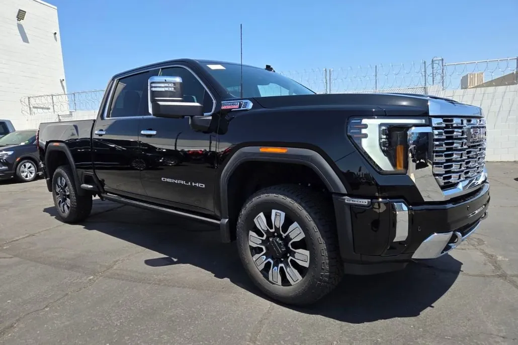 2025 Gmc Sierra 2500 HD Denali photo 1
