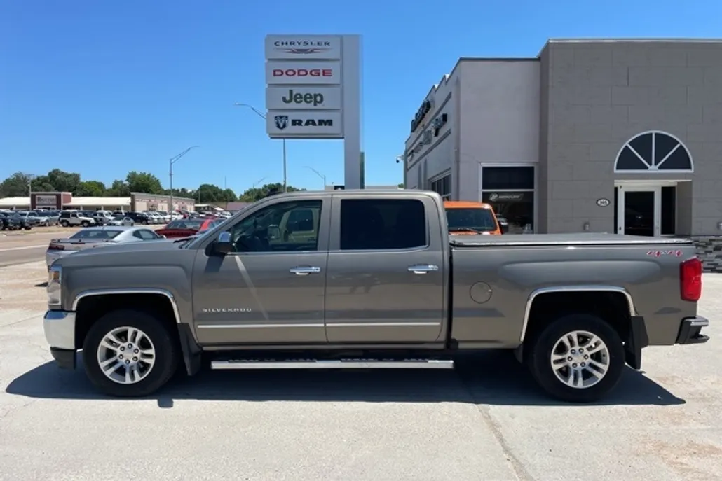 2017 Chevrolet Silverado 1500 LTZ photo 1