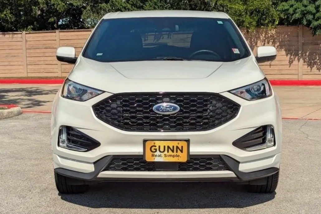 2022 Ford Edge ST-Line photo 1