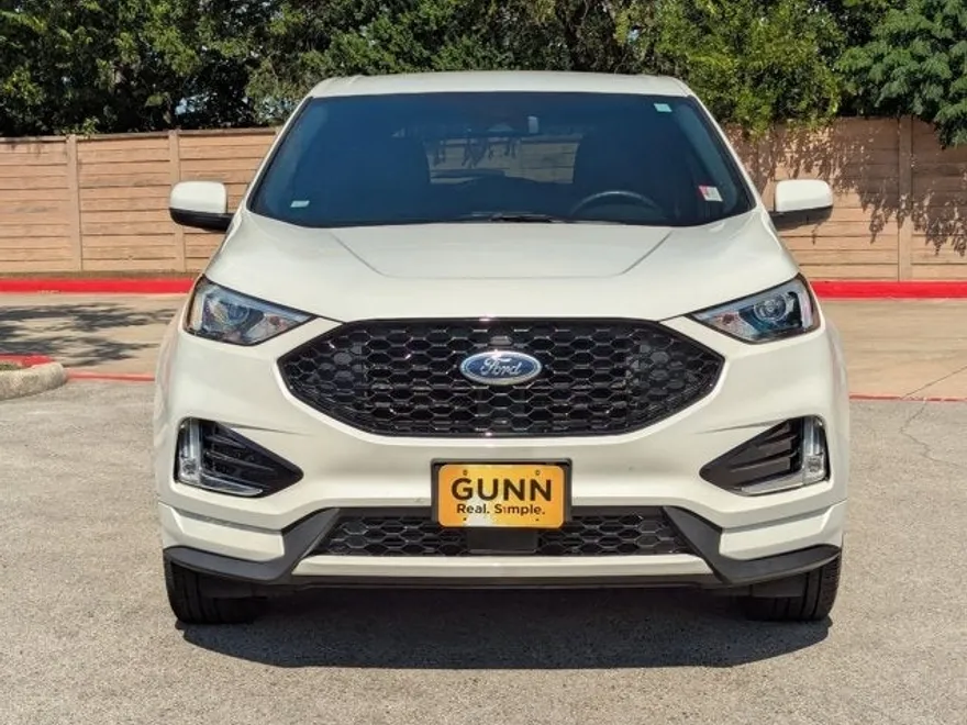 2022 Ford Edge ST-Line photo 1