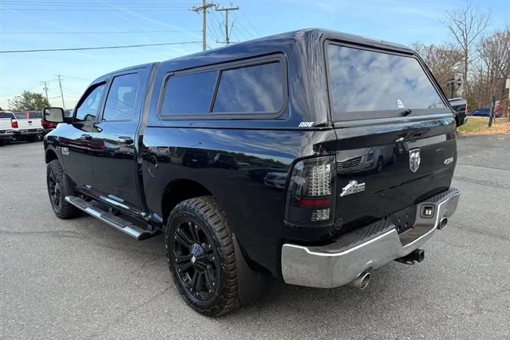 2015 Ram 1500 SLT photo 1
