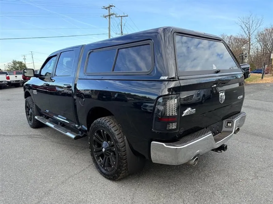 2015 Ram 1500 SLT photo 1