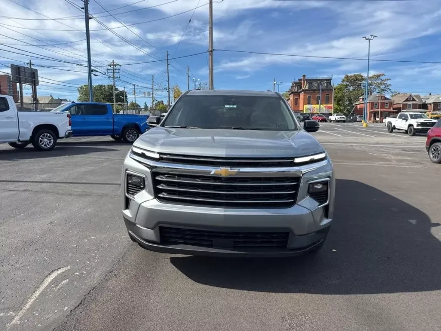 2026 Chevrolet Traverse photo 1