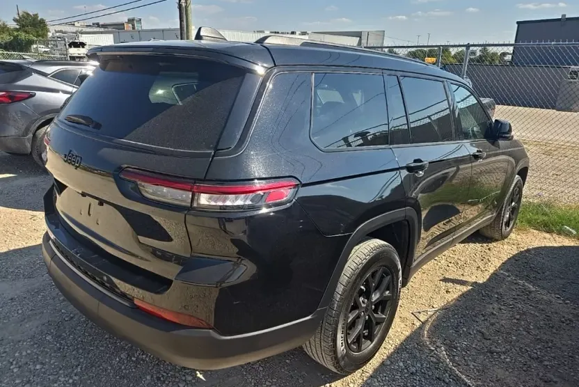 2024 Jeep Grand Cherokee Altitude photo 1