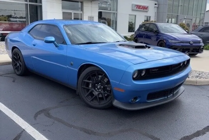 2015 Dodge Challenger R/T Scat Pack photo 1