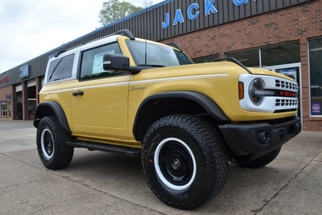 2024 Ford Bronco Heritage Limited First Edition photo 1